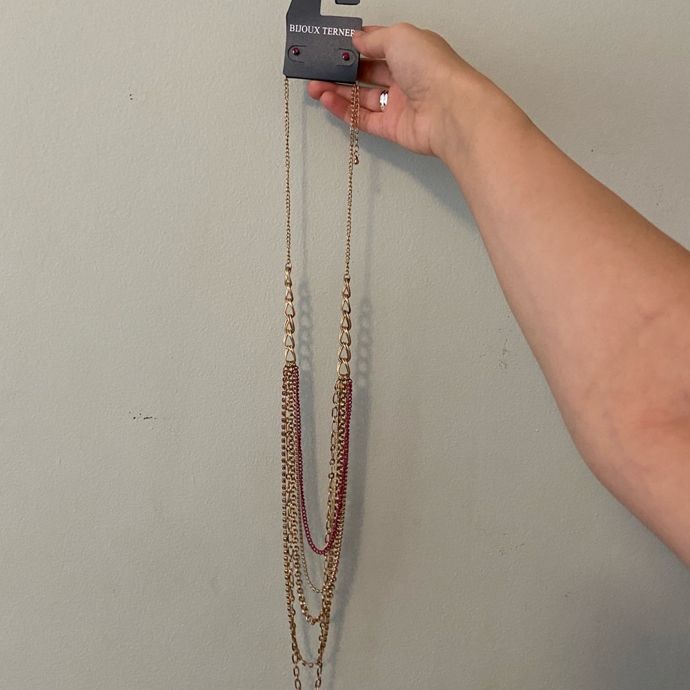 Necklace and earring set